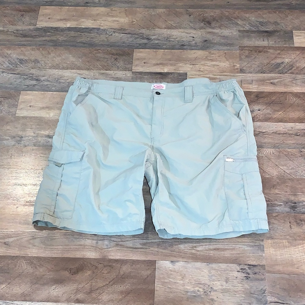Berkley khaki cargo fishing shorts size XXL